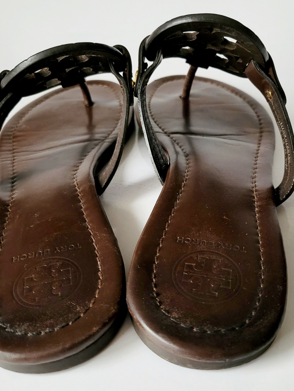 Tory Burch Miller Brown Chocolate Leather Logo Thong Sandals US 8.5 - Picture 10 of 16